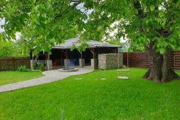 بنسيون Casa Pisica Noastra