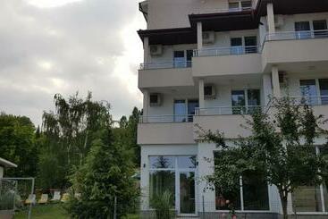 호텔 къща за гости Magnolia