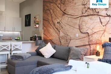 דירות לתיירים Keysleeps Studio Apartment   Northamptonshire   Leisure & Contractors