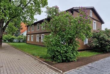 آپارتمان‌های توریست‌ها Modern Best Located One Bed Flat Max 3 Person Included Kids No Bicycle Space