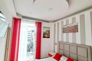 پانسیون Affittacamere Elvi