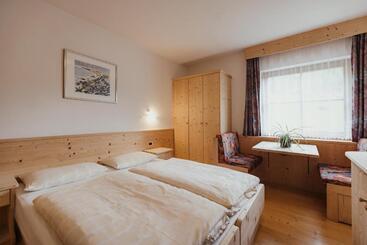 アパートホテル Residence Costa Burjada