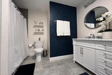 شقق خاصة سياحية Busch Gardens Bliss Suite  1