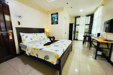 پانسیون B&j Guesthouse And Tours