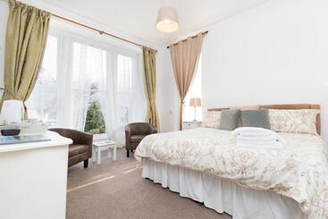 Пансион Dolafon Guest House