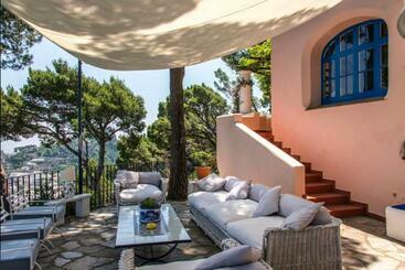 پانسیون La Casa Nel Bosco