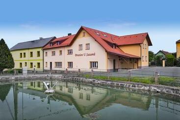 ペンション Penzion U Sazamů