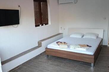 آپارتمانهای توریستها Vila Nika