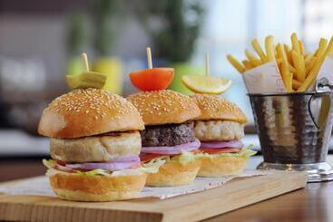 فندق Residence Inn By Marriott Kuwait City