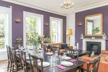 민박 3 Berkeley Square Guesthouse