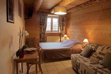 住宿加早餐  La Ferme Du Mont Blanc