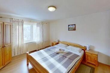 آپارتمانهای توریستها Chalupa ždiar