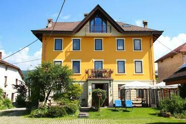 هتل Locanda Aurora Garnì