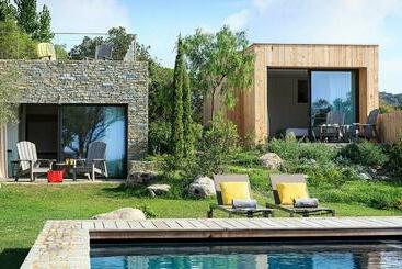 هتل آپارتمان Les Lofts De Palombaggia