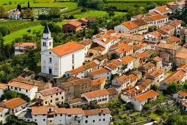 پانسیون Apartma In Soba Vipavski Križ