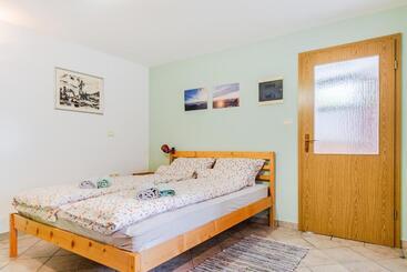 پانسیون Apartment & Rooms Bruna Vučič