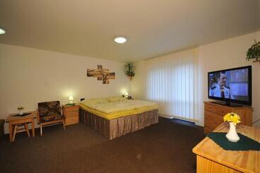 펜션 E&z Eva Hruba Rekreačný Dom