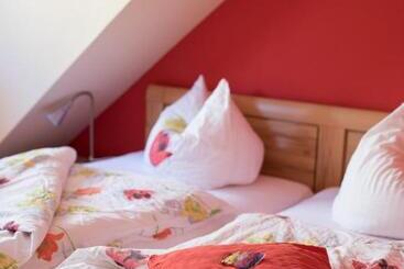 ペンション Weingut Und Gästehaus Wetzler