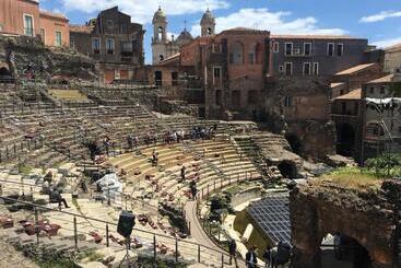 Apartment For 2 In Catania, B&b Le Voci Del Mercato