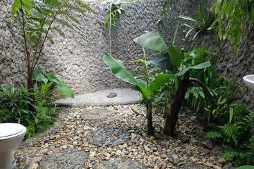 펜션 Batu Kapal Guest House & Jungle Trekking