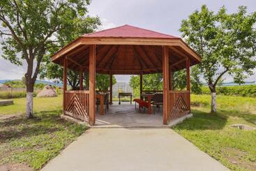 بنسيون Casa Iulia