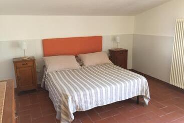 Жильё для туристов Villa Eden Jacuzzi Pool & Private Parking