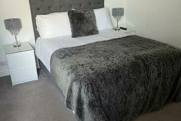 تختخواب و صبحانه Dunelm House