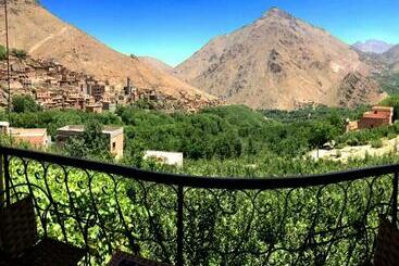 تختخواب و صبحانه Gite Tizi Mizik