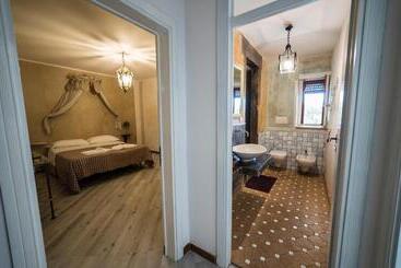 住宿加早餐  Un Ospite A Fontania