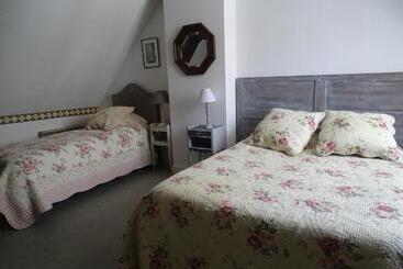 شقق خاصة سياحية Moulin De La Follaine Gîte Le Logis Du Meunier