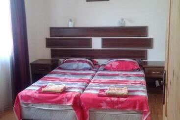 펜션 Guest House Dara