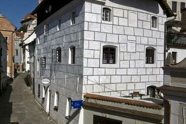 膳宿费 Penzion Dům U Barvíře