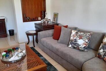 آپارتمان‌های توریست‌ها Adarissa House