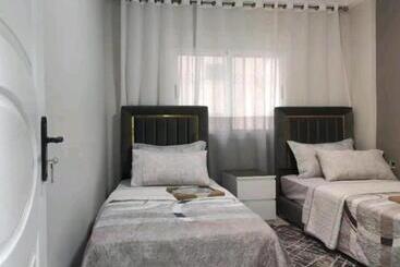 آپارتمان‌های توریست‌ها Elegant Apartment With Air Conditioner For A Great Stay