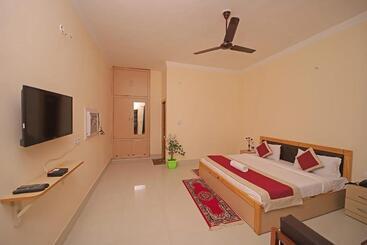 Fabhotel Corbett Green View Garden And Stay