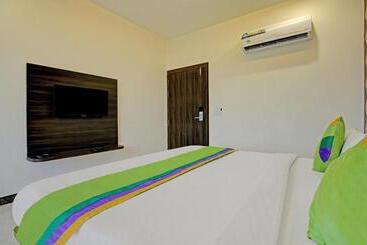 ホテル Treebo S G Grand