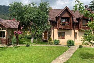 هاستل у тарнавских