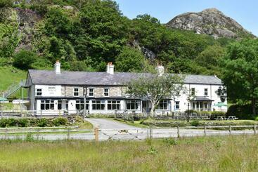호스텔 Bryn Tyrch Rooms