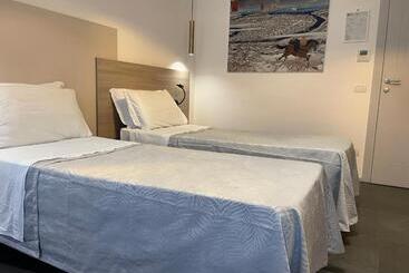 پانسیون Enjoy Duomo Rooms   Flavio Baracchini 9