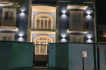 La Casa Di Francesca B&b Con Parcheggio Privato