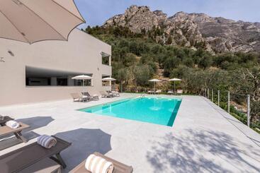 Evo Suites Apartments