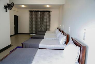 בית מלון כפרי 4 Aces Ella