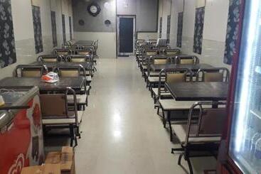 酒店 Shine Hospitality Crown