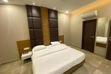 ホテル The Retro Regency