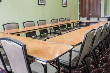 فندق Comfort Inn & Suites Artesia