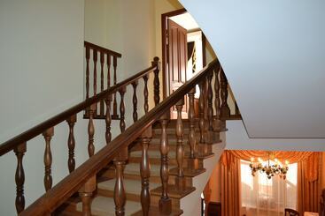 酒店 Dynasty Apartments