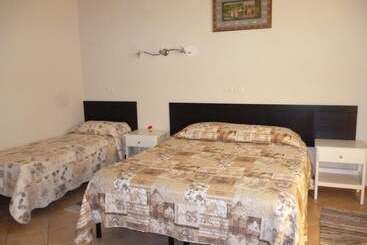 Отель Eurotravel Bed And Car