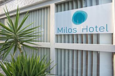هتل Milos