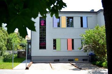 בית מלון כפרי Republika Słoneczna