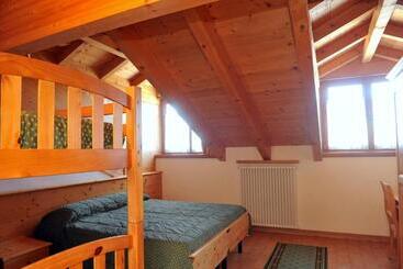 בית מלון כפרי Rifugio Predaia Ai Todesci